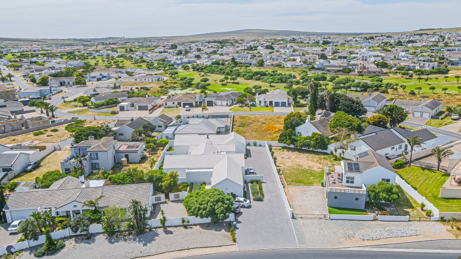 6 Bedroom Property for Sale in Country Club Western Cape